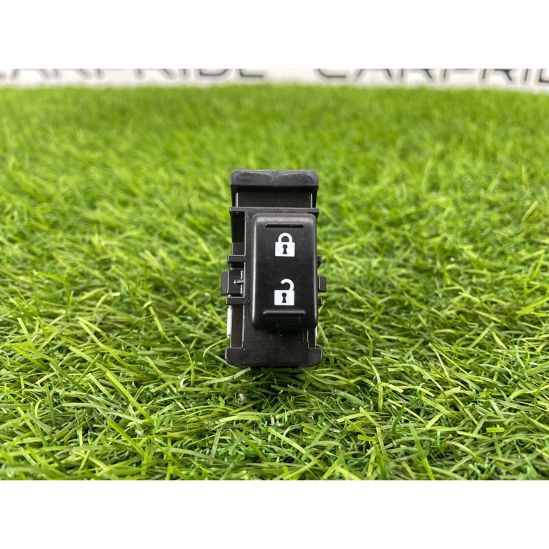 Кнопка блокировки центрального замка (электрика / кнопки) Subaru Legacy BN 2016 2.5 83078AJ000