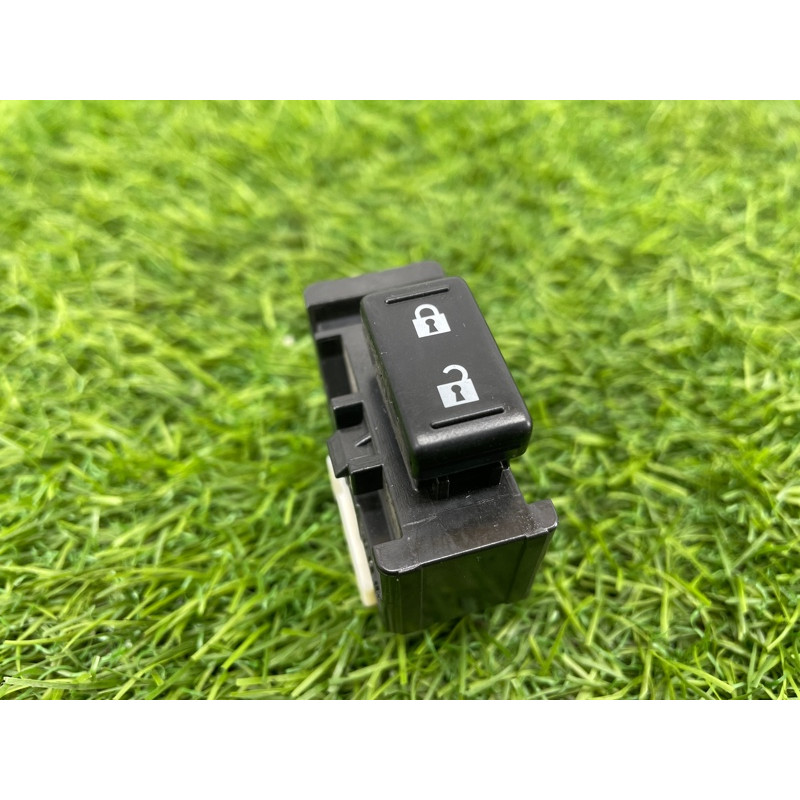 Кнопка блокировки центрального замка (электрика / кнопки) Subaru Legacy BN 2016 2.5 83078AJ000