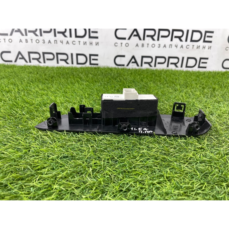 Кнопка стеклоподъемника (электрика / кнопки) Subaru Legacy BN 2016 2.5 94263AL00AVH