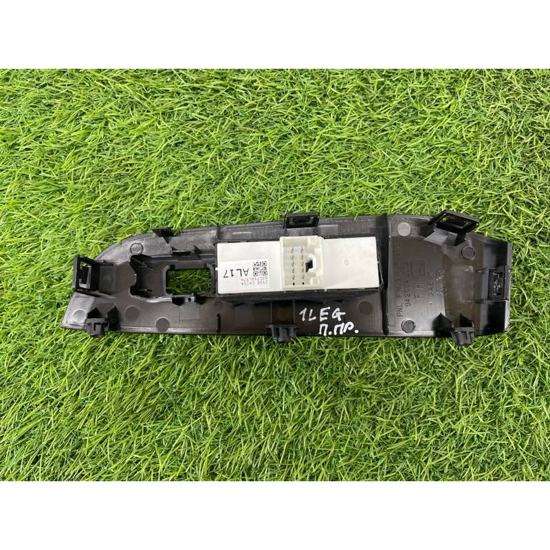 Кнопка стеклоподъемника (электрика / кнопки) Subaru Legacy BN 2016 2.5 94263AL00AVH