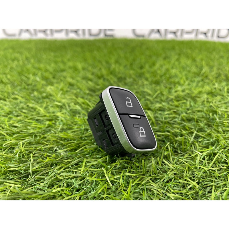 Кнопка блокировки центрального замка (электрика / кнопки) Ford Ecosport B515 2018 1.0L F1EZ14028B