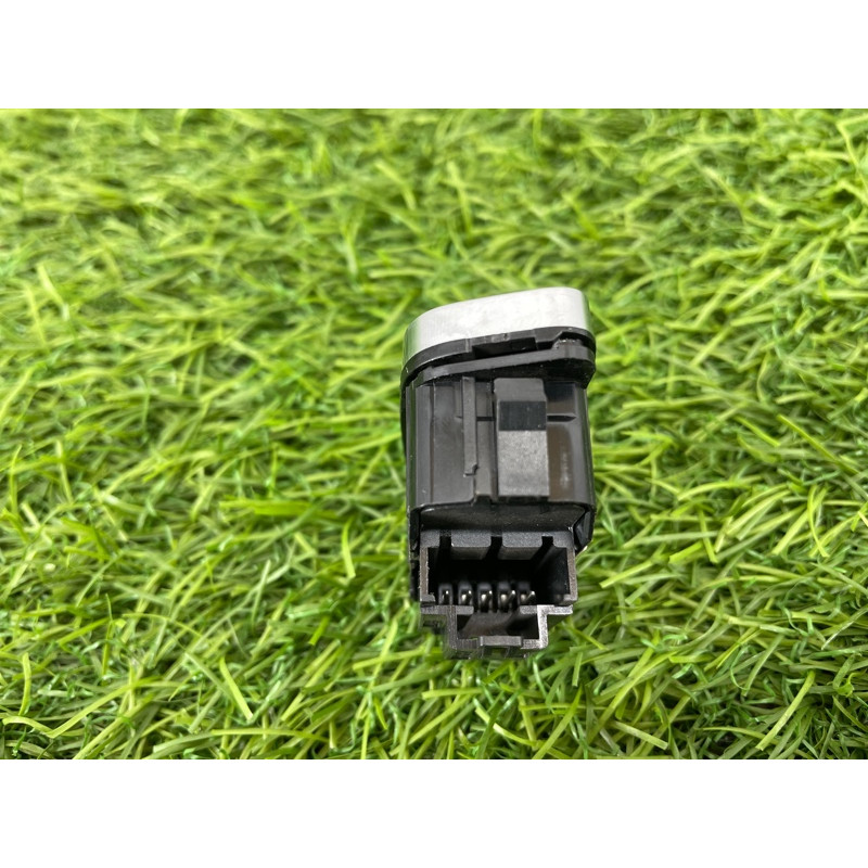 Кнопка блокировки центрального замка (электрика / кнопки) Ford Ecosport B515 2018 1.0L F1EZ14028B