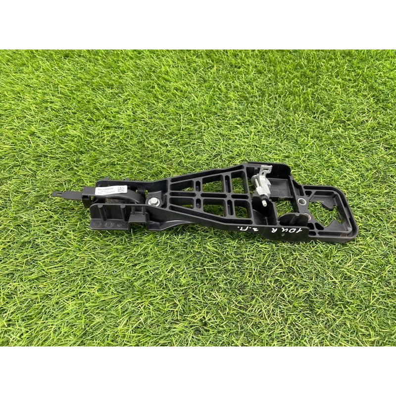 Кронштейн ручки двери (кузов и элементы) Dodge Durango WD 2015 5.7 HEMi 4589888AD