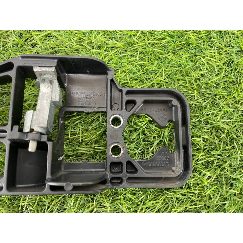 Кронштейн ручки двери (кузов и элементы) Dodge Durango WD 2015 5.7 HEMi 4589888AD