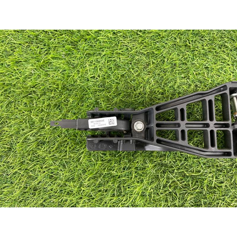 Кронштейн ручки двери (кузов и элементы) Dodge Durango WD 2015 5.7 HEMi 4589888AD