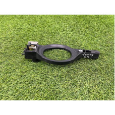 Кронштейн ручки двери