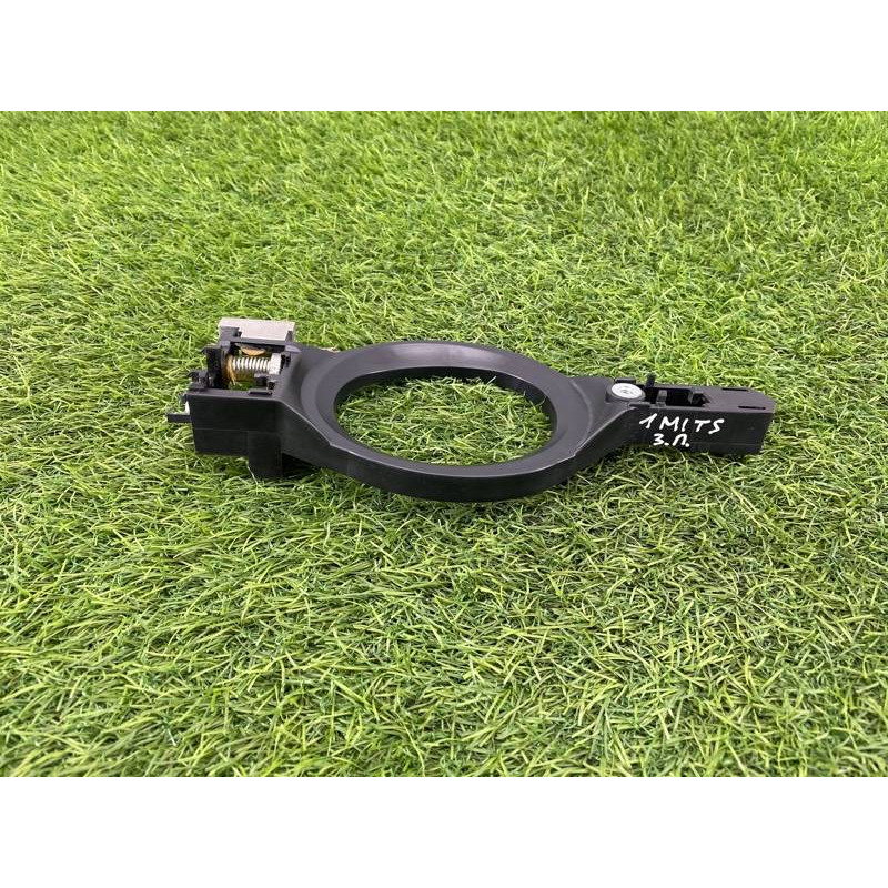 Кронштейн ручки двери (кузов и элементы) Mitsubishi Outlander GF 2017 2.4 5746A088