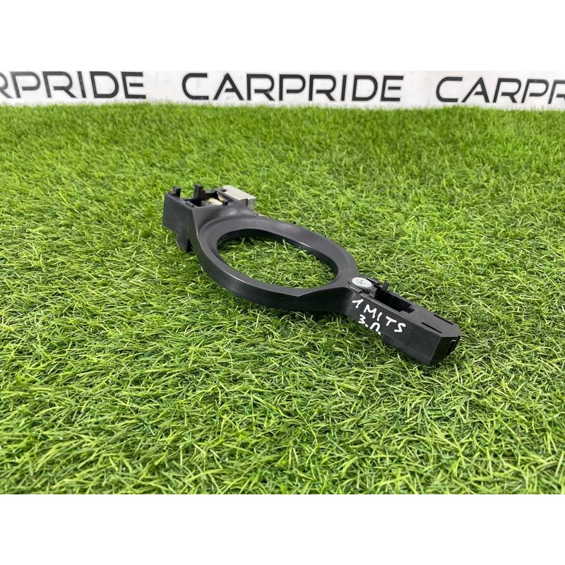 Кронштейн ручки двери (кузов и элементы) Mitsubishi Outlander GF 2017 2.4 5746A088