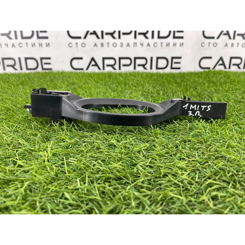 Кронштейн ручки двери (кузов и элементы) Mitsubishi Outlander GF 2017 2.4 5746A088