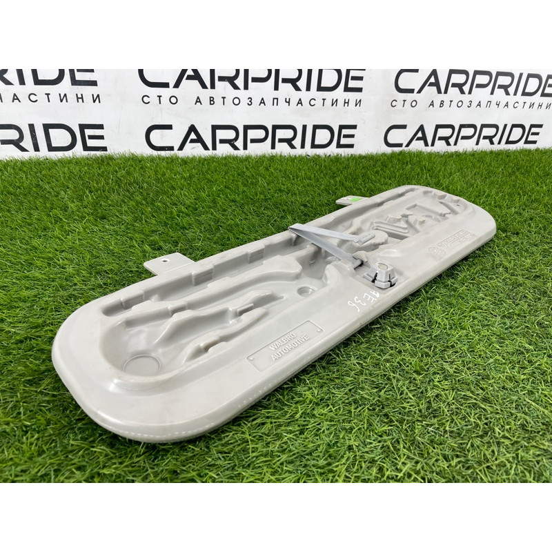 Ящик для инструментов (аксессуары) BMW 3-series E36 1997 M52b28 71111182366