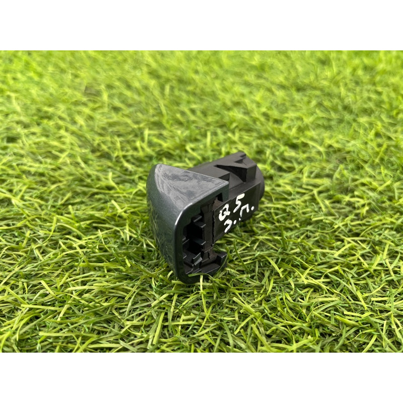 Заглушка внешней ручки (кузов и элементы) Audi Q5 8R 8t0837167a