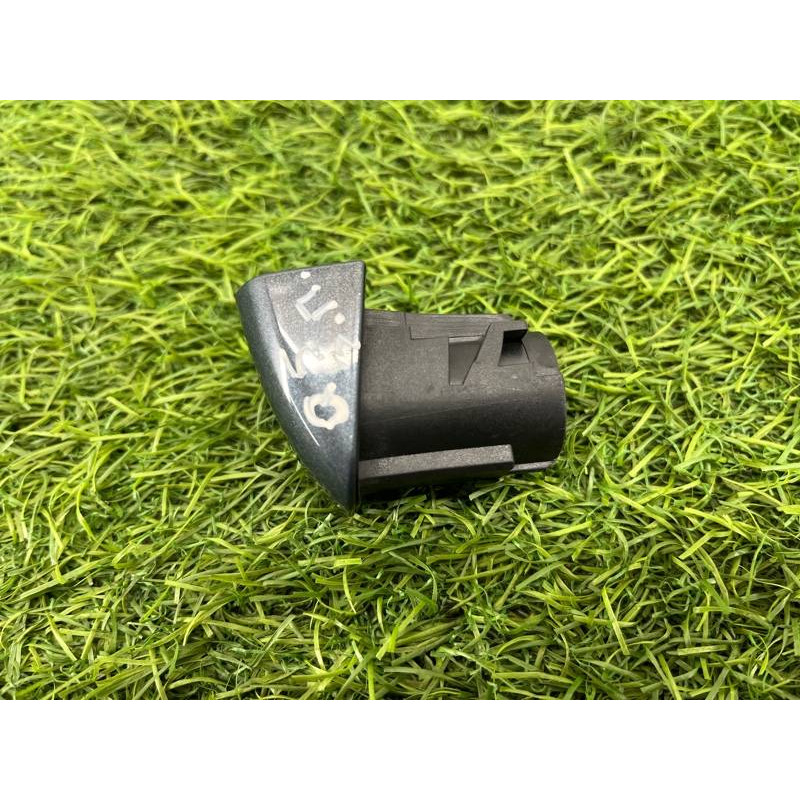 Заглушка внешней ручки (кузов и элементы) Audi Q5 8R 8t0837167a