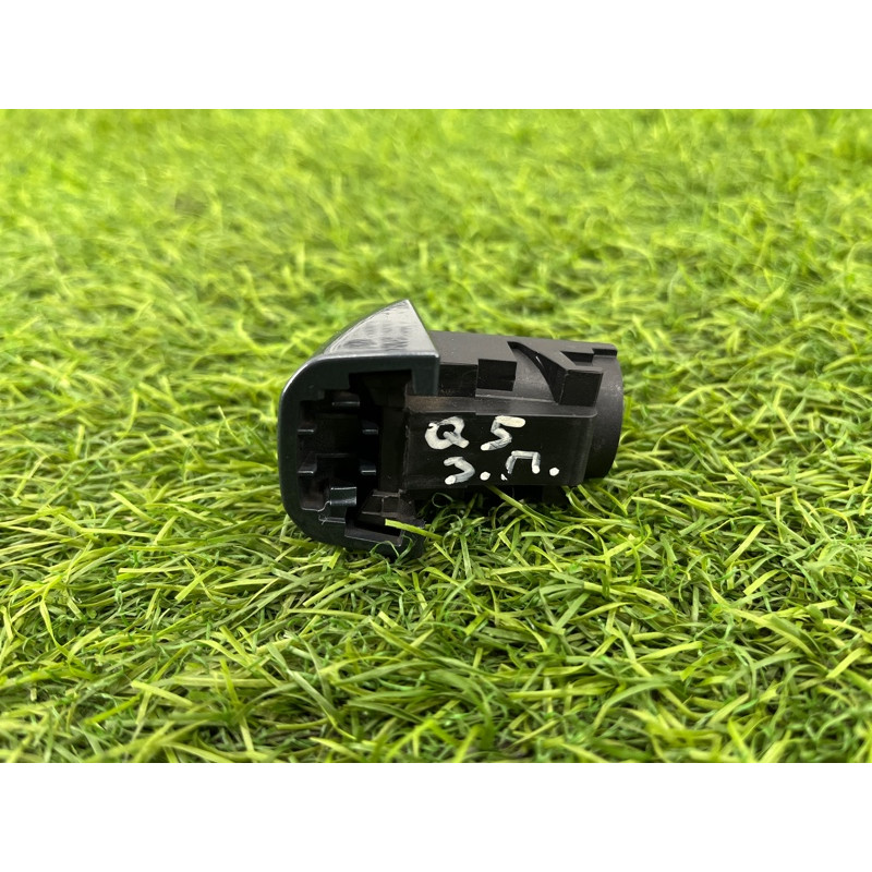 Заглушка внешней ручки (кузов и элементы) Audi Q5 8R 8t0837167a