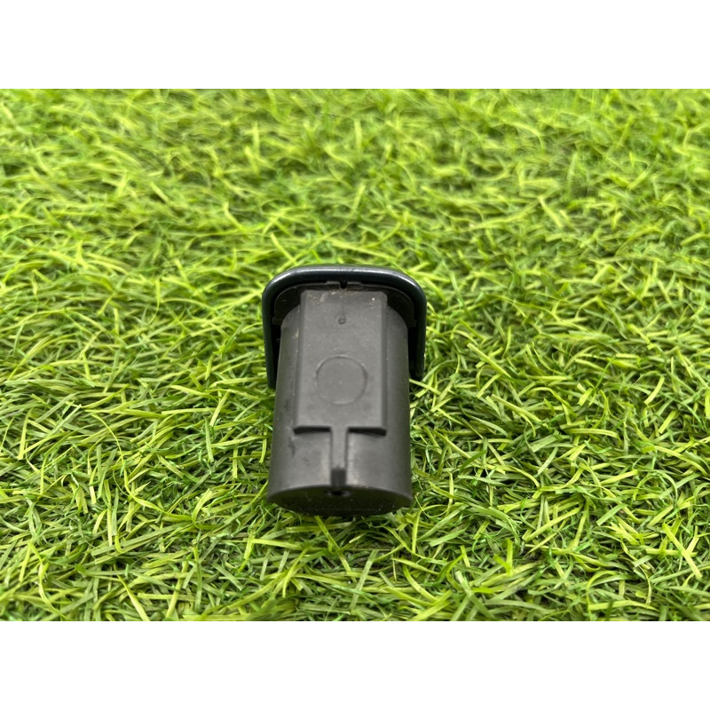 Заглушка внешней ручки (кузов и элементы) Audi Q5 8R 8t0837167a