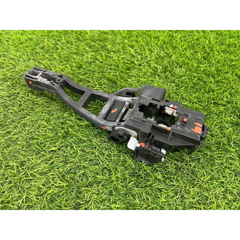 Кронштейн ручки двери (кузов и элементы) FORD Focus MK3 2013 2.0 CM5Z5826684F
