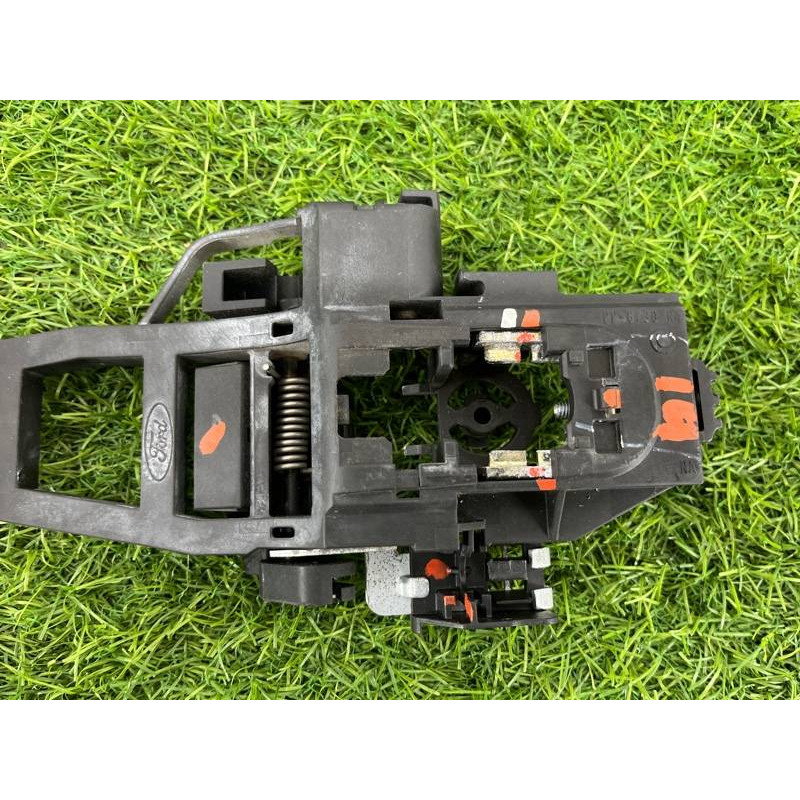 Кронштейн ручки двери (кузов и элементы) FORD Focus MK3 2013 2.0 CM5Z5826684F
