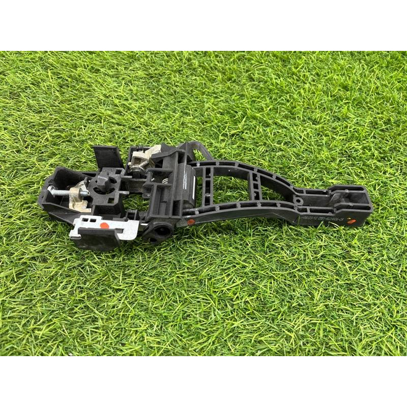 Кронштейн ручки двери (кузов и элементы) FORD Focus MK3 2013 2.0 CM5Z5826684F