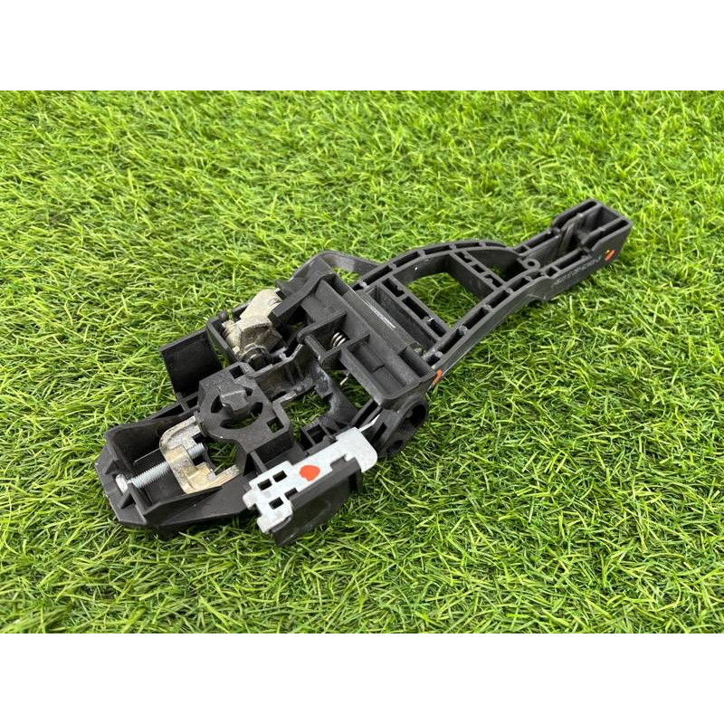 Кронштейн ручки двери (кузов и элементы) FORD Focus MK3 2013 2.0 CM5Z5826684F
