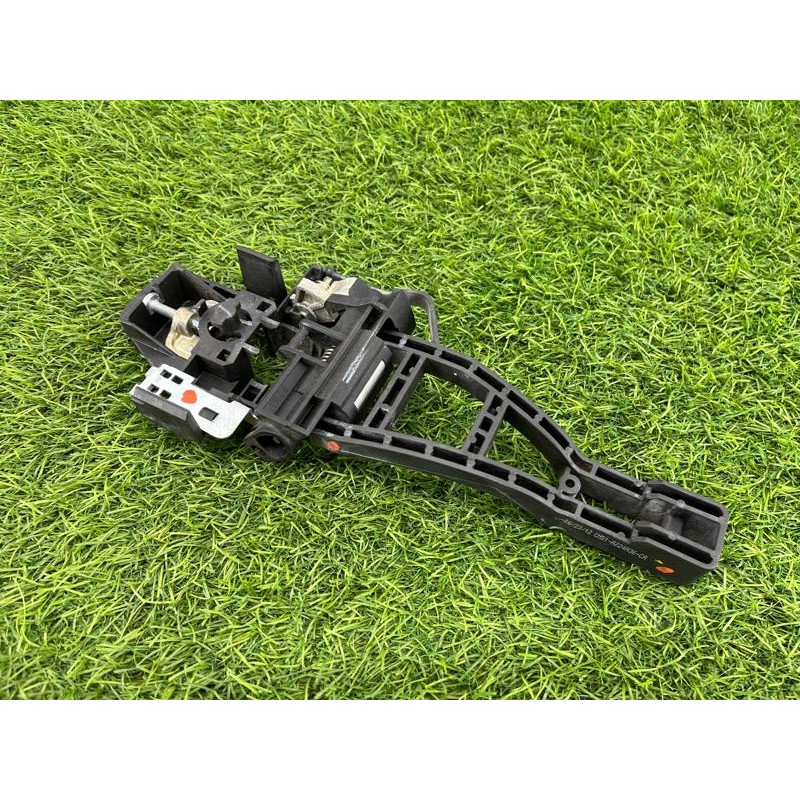 Кронштейн ручки двери (кузов и элементы) FORD Focus MK3 2013 2.0 CM5Z5826684F