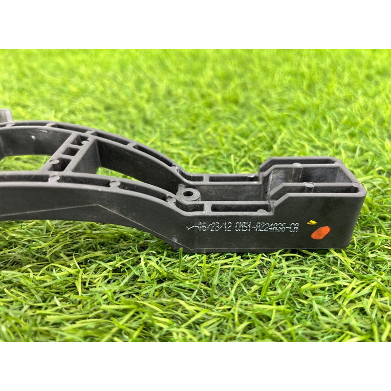 Кронштейн ручки двери (кузов и элементы) FORD Focus MK3 2013 2.0 CM5Z5826684F