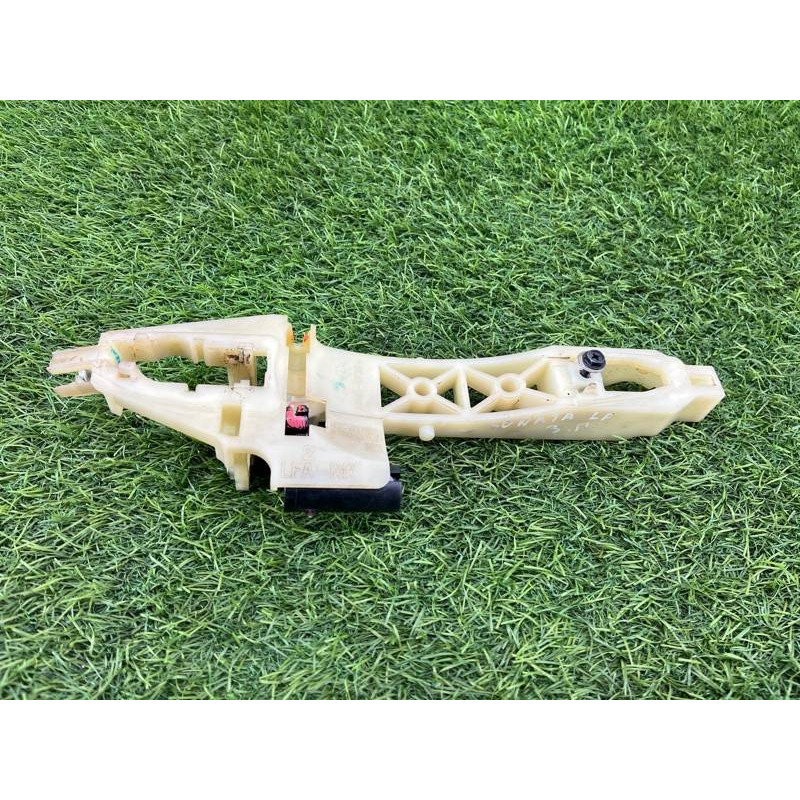 Кронштейн ручки двери (кузов и элементы) Hyundai Sonata LF 83665C1000