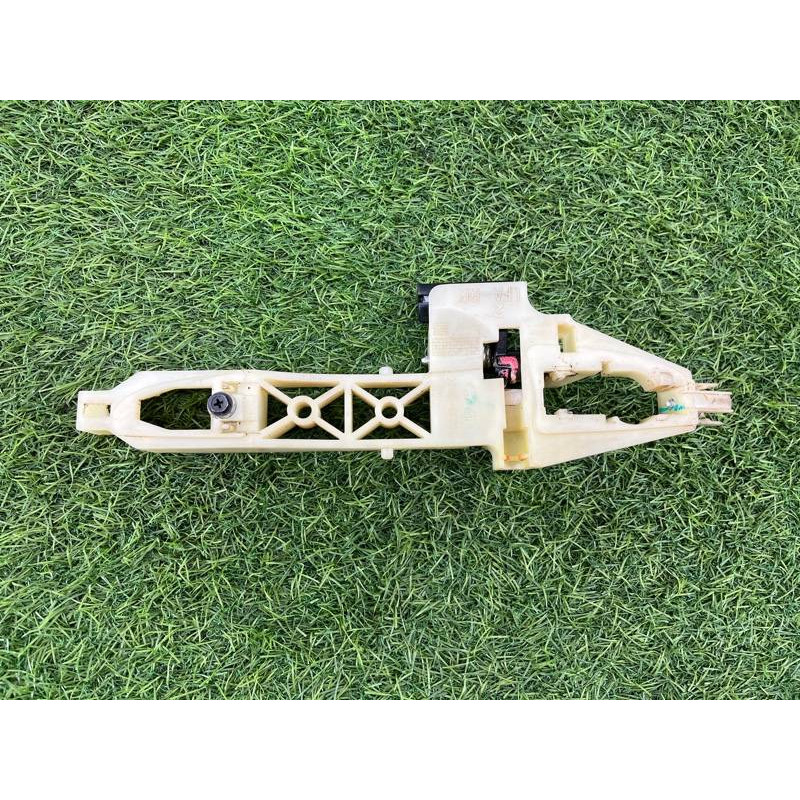 Кронштейн ручки двери (кузов и элементы) Hyundai Sonata LF 83665C1000