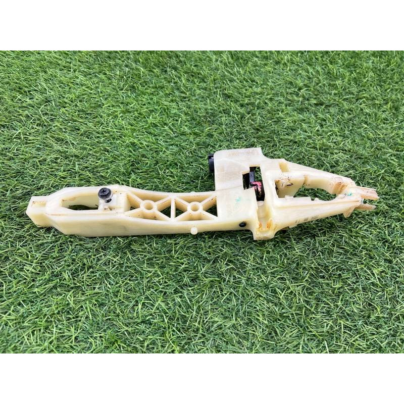 Кронштейн ручки двери (кузов и элементы) Hyundai Sonata LF 83665C1000