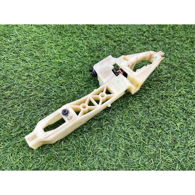 Кронштейн ручки двери (кузов и элементы) Hyundai Sonata LF 83665C1000