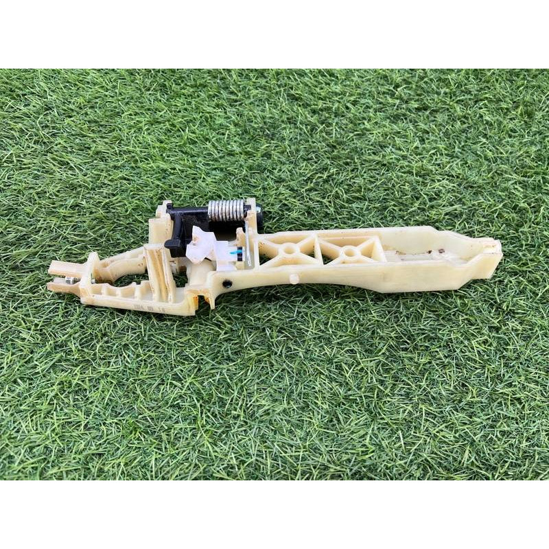 Кронштейн ручки двери (кузов и элементы) Hyundai Sonata LF 83665C1000