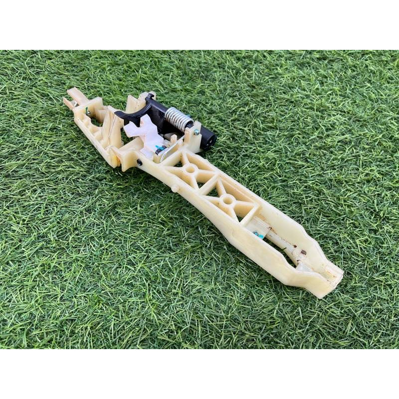 Кронштейн ручки двери (кузов и элементы) Hyundai Sonata LF 83665C1000