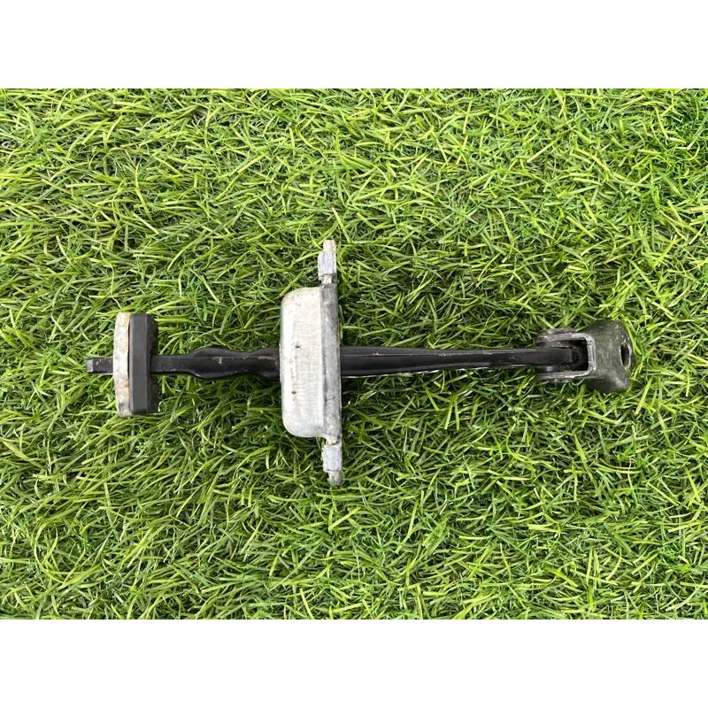 Ограничитель двери (кузов и элементы) Hyundai Sonata LF 79490C1010