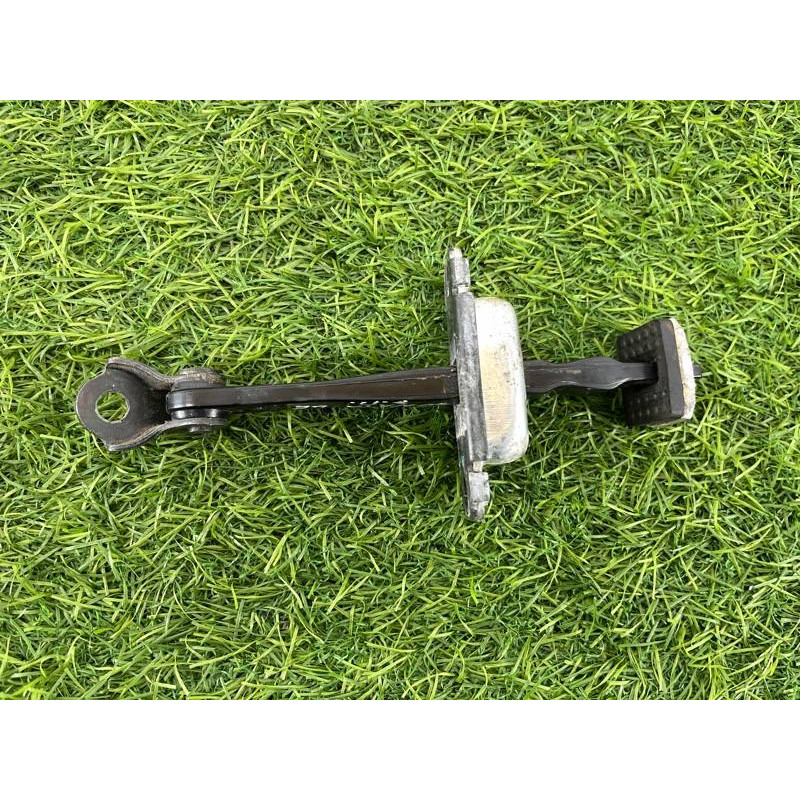 Ограничитель двери (кузов и элементы) Hyundai Sonata LF 79490C1010