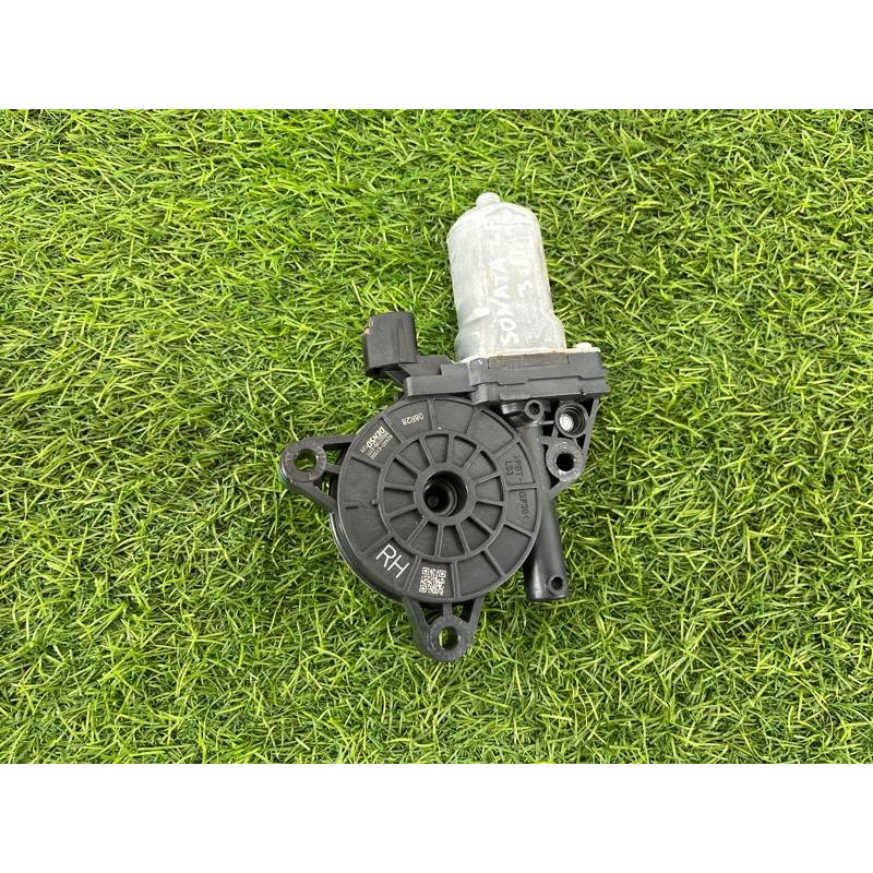 Мотор стеклоподъемника (электрика) Hyundai Sonata LF 82460c1000