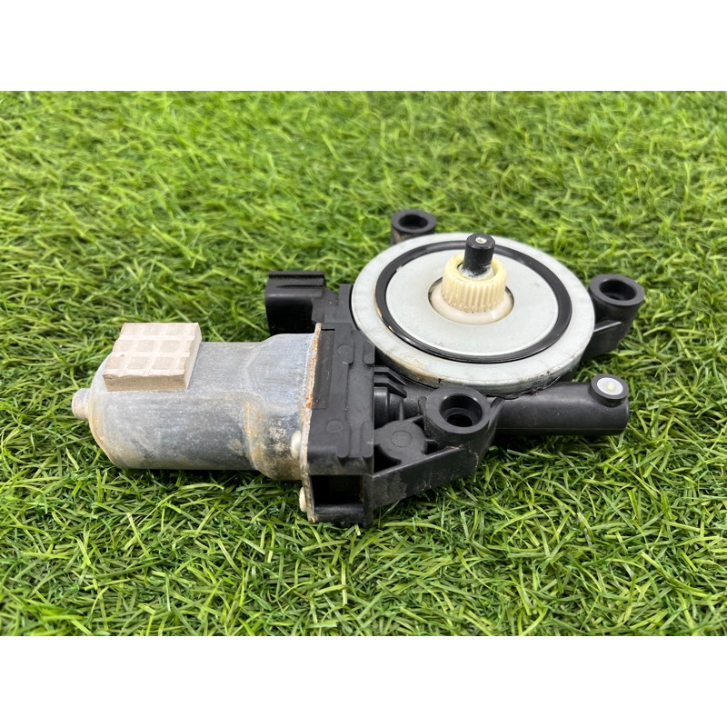 Мотор стеклоподъемника (электрика) Hyundai Sonata LF 82460c1000