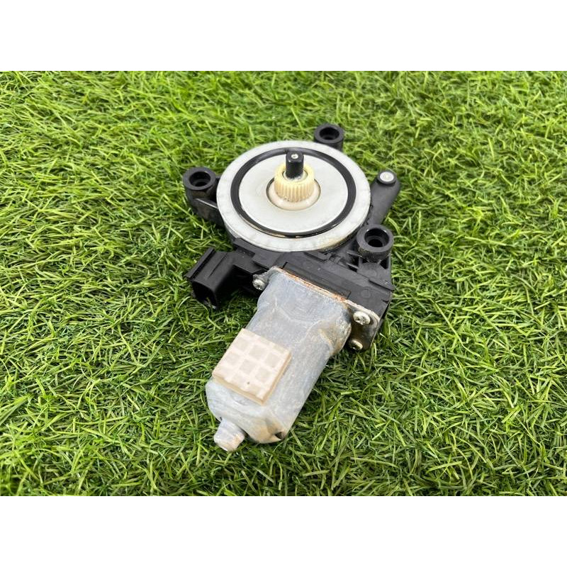 Мотор стеклоподъемника (электрика) Hyundai Sonata LF 82460c1000