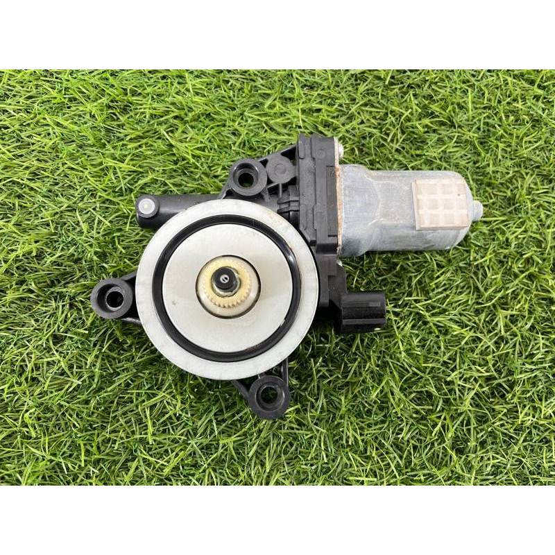 Мотор стеклоподъемника (электрика) Hyundai Sonata LF 82460c1000