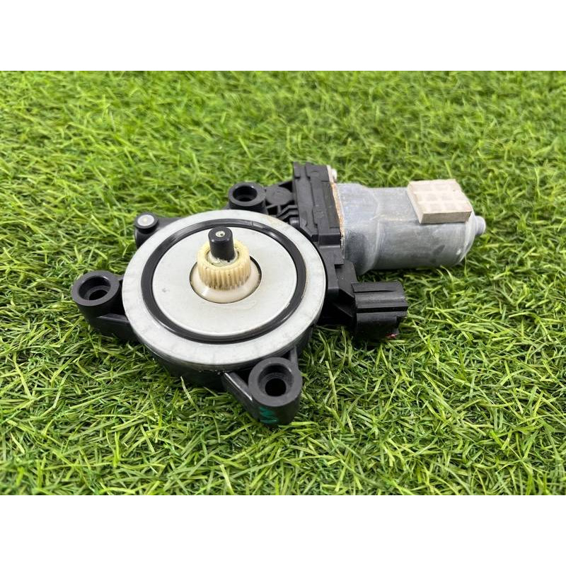 Мотор стеклоподъемника (электрика) Hyundai Sonata LF 82460c1000