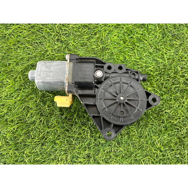 Мотор стеклоподъемника (электрика) Hyundai Sonata YF 834603Q001