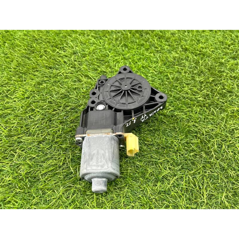 Мотор стеклоподъемника (электрика) Hyundai Sonata YF 834603Q001