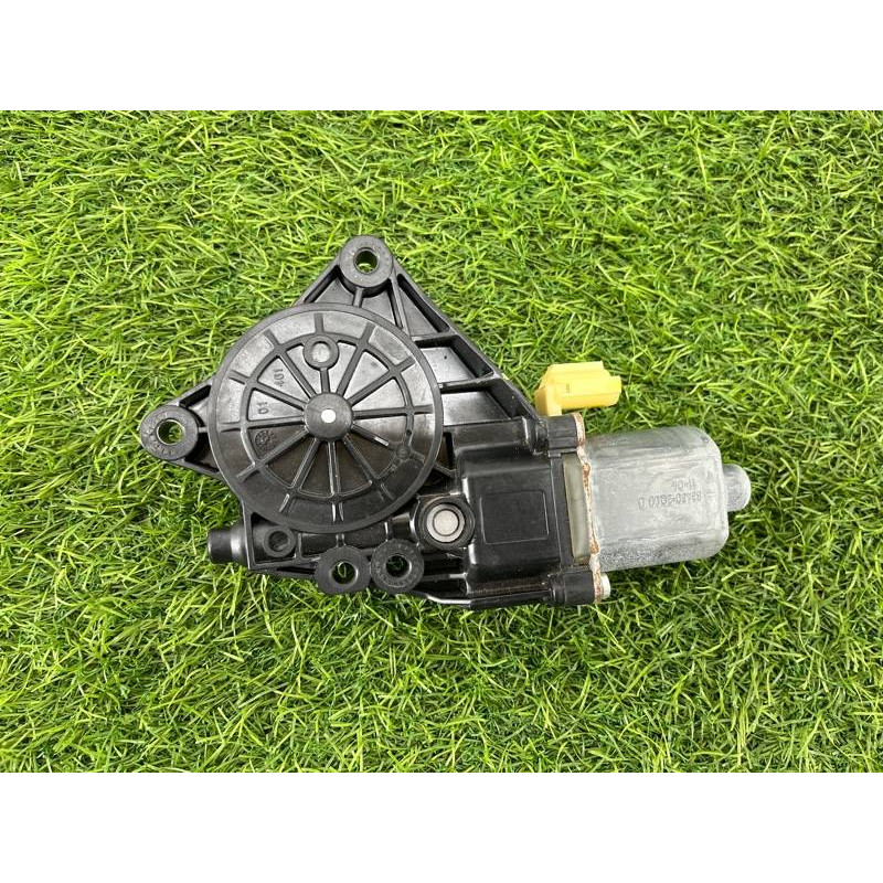 Мотор стеклоподъемника (электрика) Hyundai Sonata YF 834603Q001