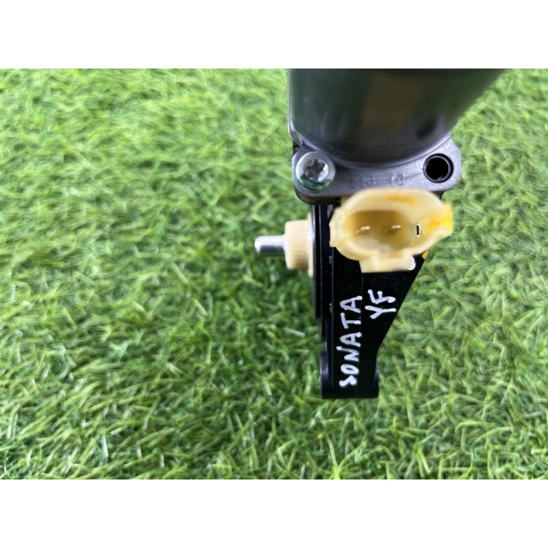 Мотор стеклоподъемника (электрика) Hyundai Sonata YF 834603Q001