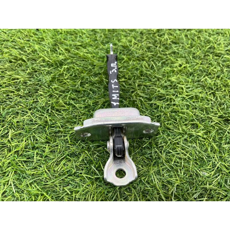 Ограничитель двери (кузов и элементы) Mitsubishi Outlander GF 2017 2.4 5732A094