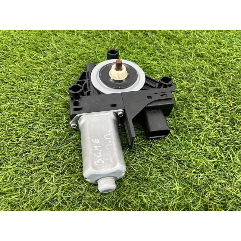 Мотор стеклоподъемника (электрика) Jeep Cherokee Trailhawk 2014 2.4 68227224AA