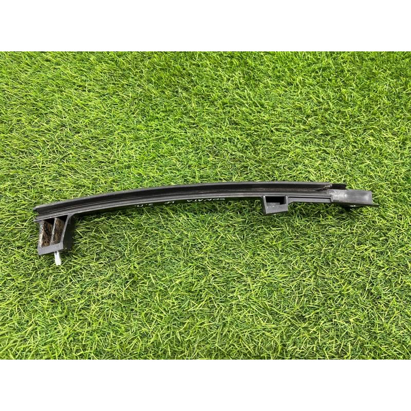 Направляющая стекла двери (кузов и элементы) Hyundai Sonata LF 83545c1000