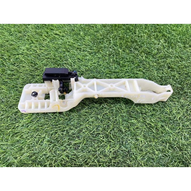 Кронштейн ручки двери (кузов и элементы) Hyundai Sonata YF 836653S000