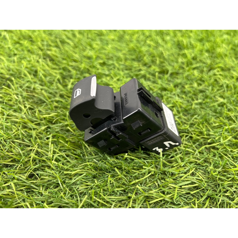 Кнопка стеклоподъемника (электрика / кнопки) Ford Ecosport B515 2018 1.0L GN1Z14529G