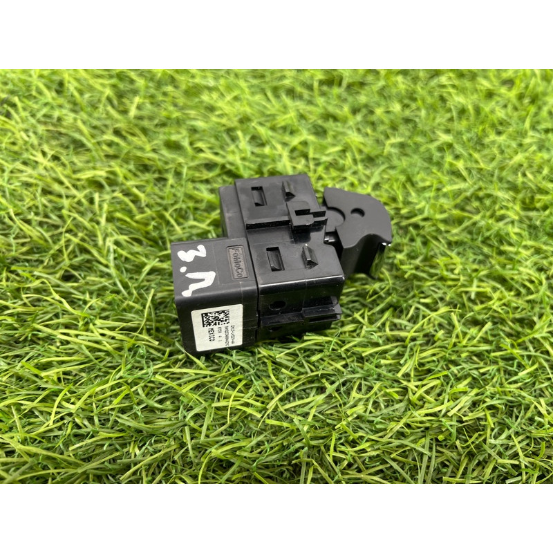 Кнопка стеклоподъемника (электрика / кнопки) Ford Ecosport B515 2018 1.0L GN1Z14529G