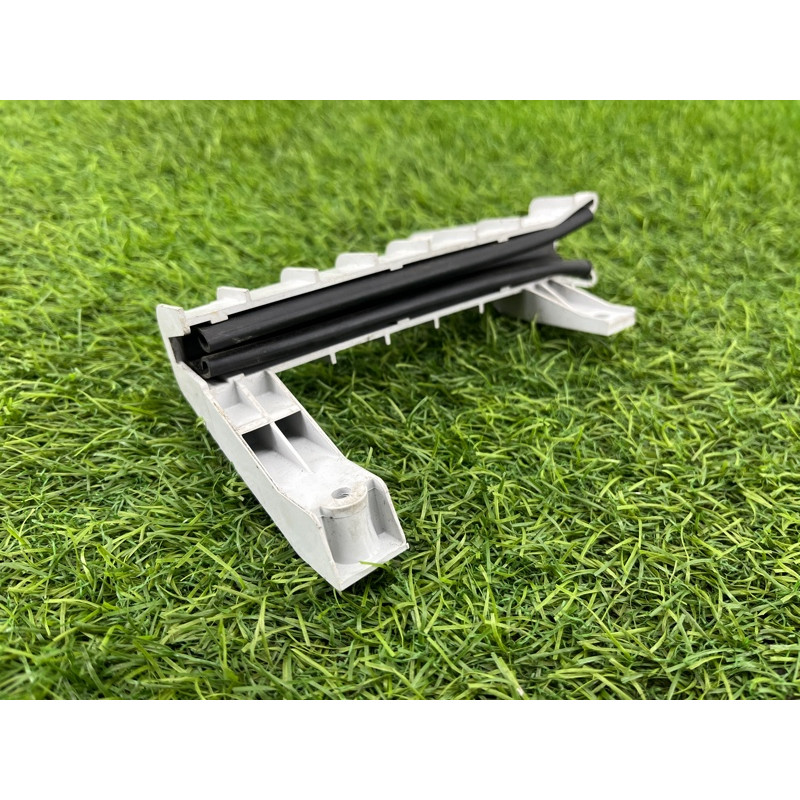 Направляющая стекла двери (кузов и элементы) Dodge Durango WD 2015 5.7 HEMi 58915828155