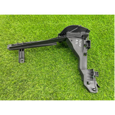 Направляющая стекла двери