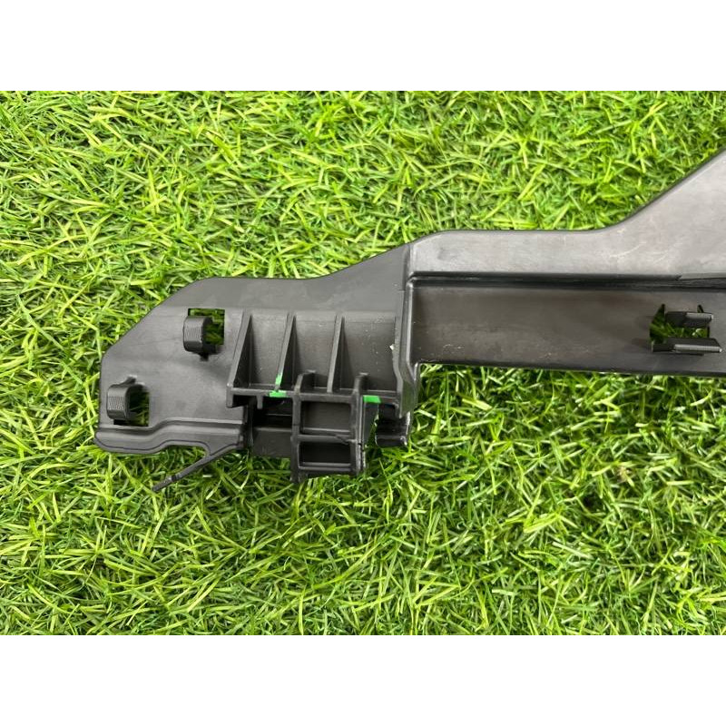 Направляющая стекла двери (кузов и элементы) Jeep Cherokee Trailhawk 2014 2.4 68227288AA